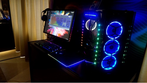 美商海盗船展示两款概念机箱及全新水冷系统_凤凰游戏