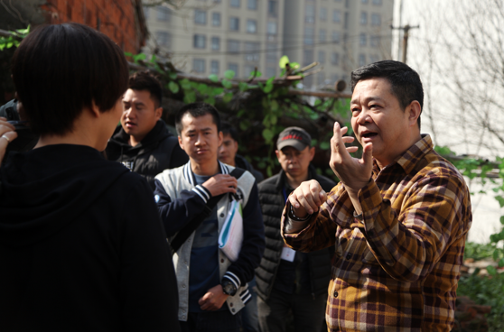 习辛力作--电视剧《回家的路有多远》杀青|回家