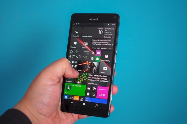 Surface Phone再曝光 折叠屏/兼容X86应用