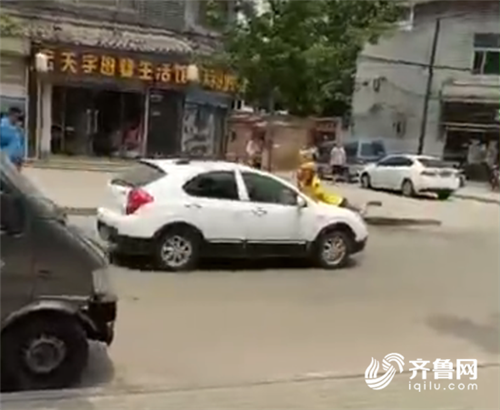 阳谷:外卖小哥与轿车司机刮蹭 遭对方殴打并被