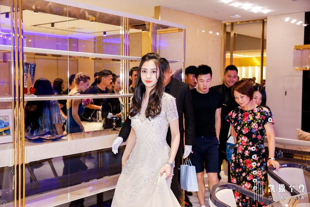 凯撒至尊北京红星美凯龙旗舰店正式起航 Angelababy助力家居国际化_凤凰家居