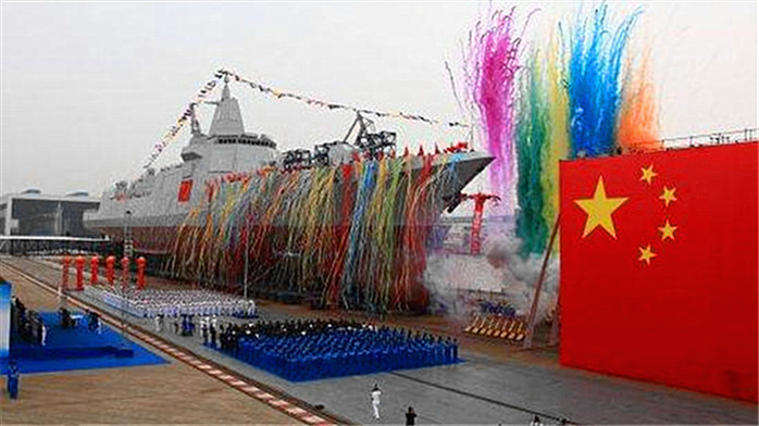 055万吨大驱下水 中国再添利器