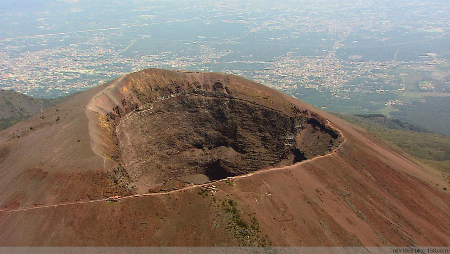 黄石发现“火山弹”地质遗迹