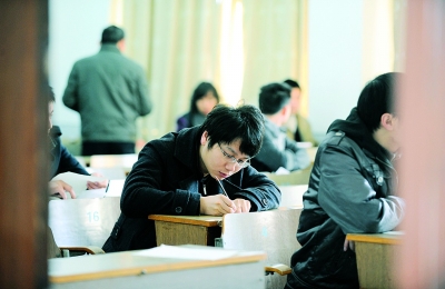 韩国考公务员有多热?四成求职青年准备考公