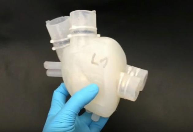 3D打印技术造世界首个软体人工心脏：只能跳半小时