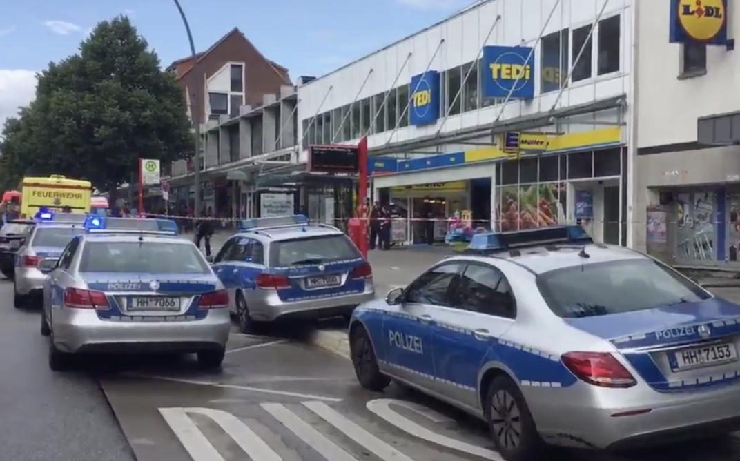 德国汉堡一超市发生持刀袭击案 致一死多伤