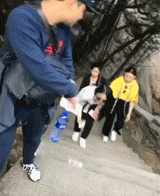 fun来了:这个骗子又丑又渣 像他的rap又尴又尬 fun来了:这个骗子又丑又渣 像他的rap又尴又尬图片