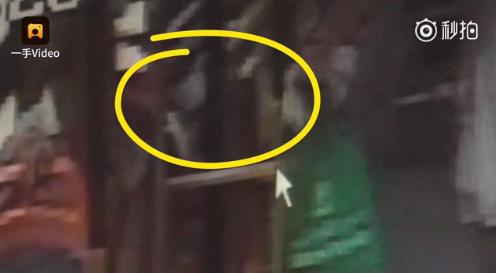 fun来了:四川人天性乐观 地震也别想让我屈服 fun来了:四川人天性乐观 地震也别想让我屈服图片