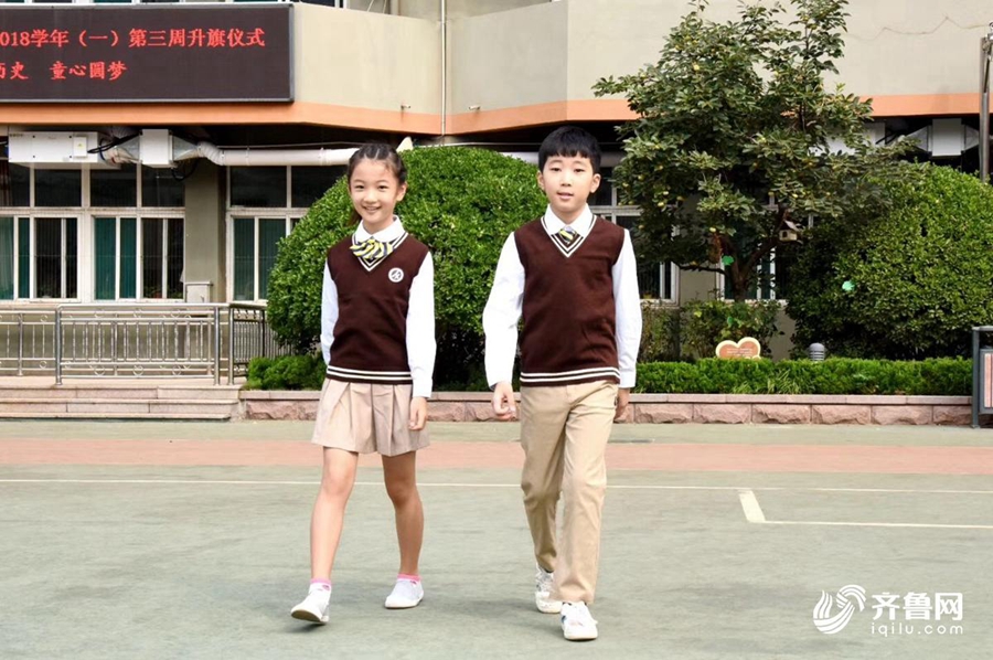 厉害了这里的小学校服美翻了还要举办校服发布会