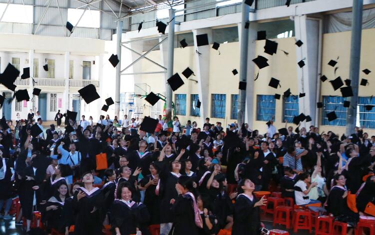 中国高等教育在学总规模3699万人 占全世界20%