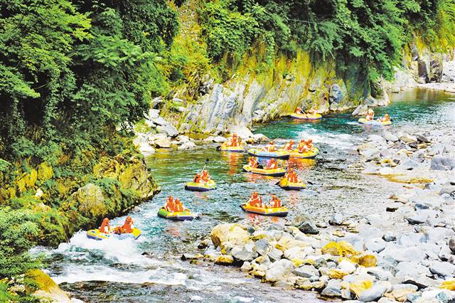 推行河长制 保护好山好水好生态 巴山湿地公园 河鱼农耕文化 城口县