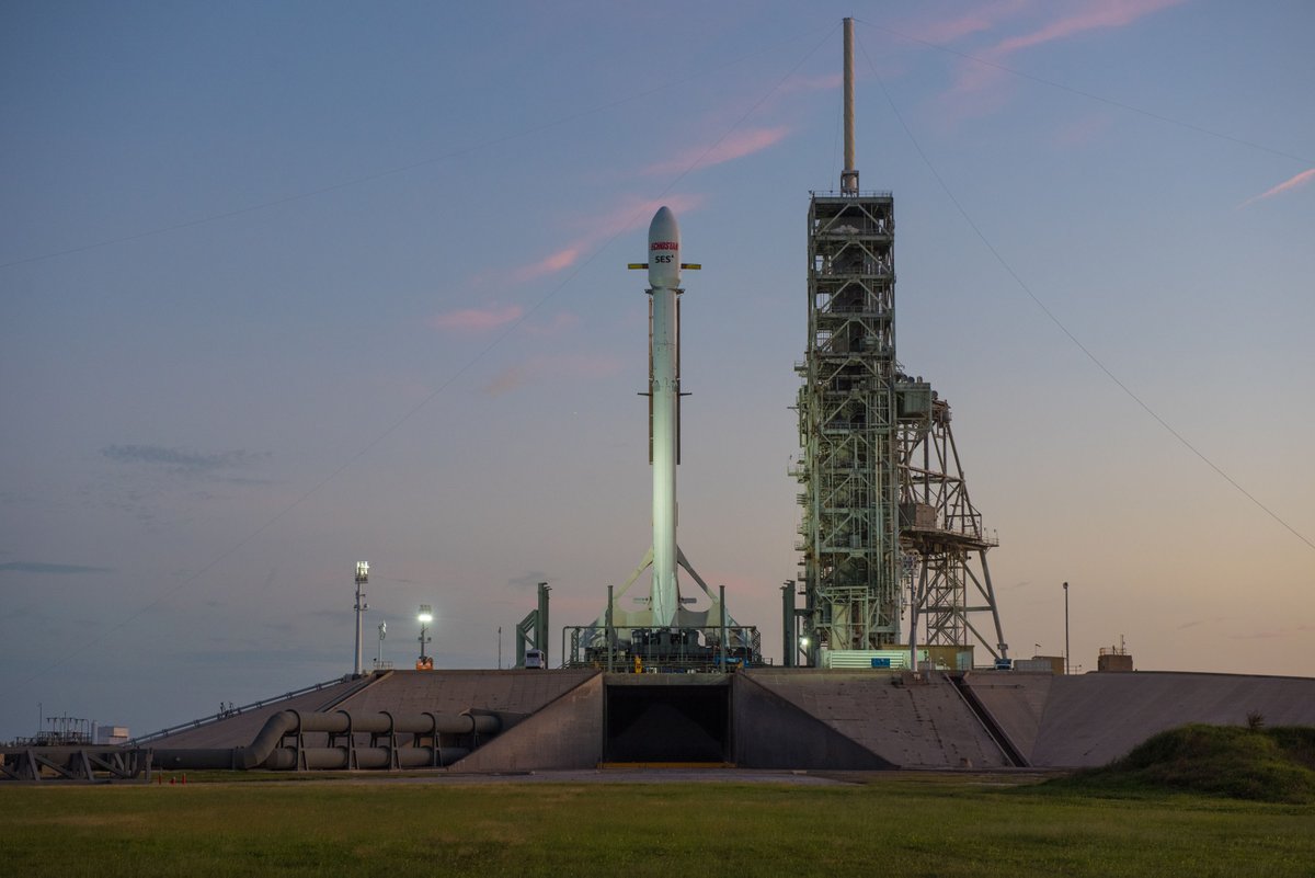 SpaceX第三次重复使用火箭成功 完成两日内火箭连发