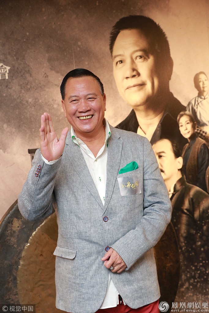 60岁万梓良出席活动 脸色红润略显发福