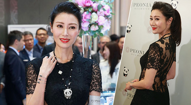 47岁李嘉欣穿透视裙秀美背 顾盼生辉深受岁月眷顾