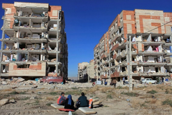 两伊边境地震已致530人死 黑心建筑被指罪魁祸首