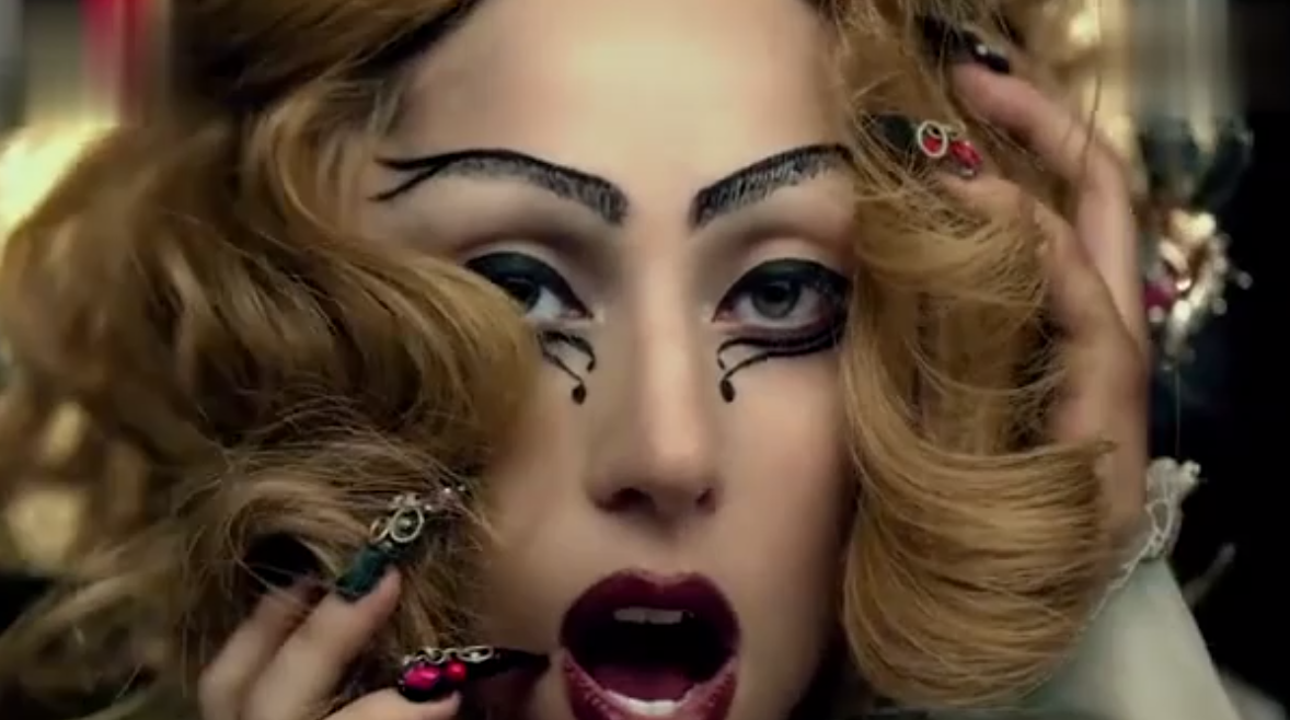 摩卡视频:眼眉很吸睛ladygaga《judas》mv仿妆