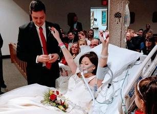 病床上的婚礼：说“我愿意”18小时后，新娘离世