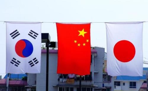 中日韩企业家共同预测2018 中国经济最被看好