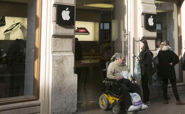 苹果西班牙零售店发生iPhone电池爆炸 两天内第二起