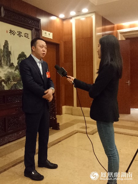 政协委员曾雪封：媒体抱团 让湖湘文化“活起来”