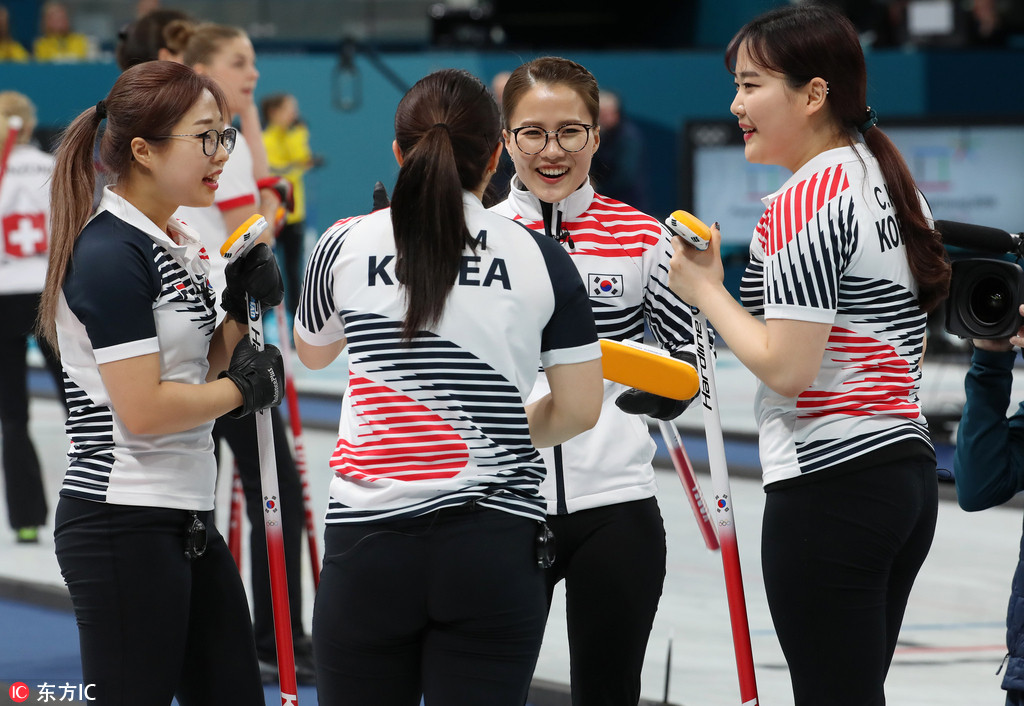 2018平昌冬奥会女子冰壶小组赛:中国VS韩国