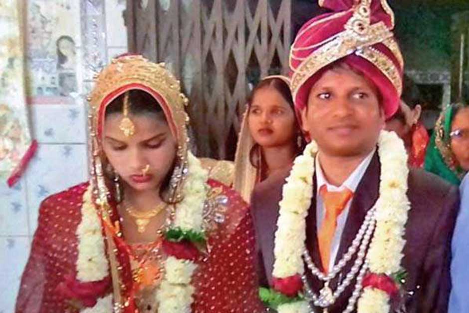 印度新郎因秃顶被新娘悔婚 当场换了个女人娶回家