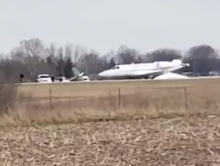 美国印第安纳州一机场内两架飞机相撞 至少两人死