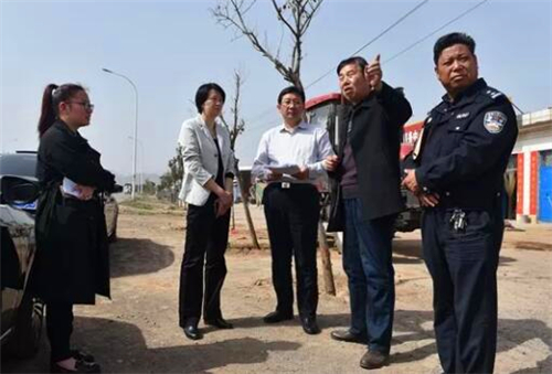 林州市副市长郭艳芬督导检查两站两员工作