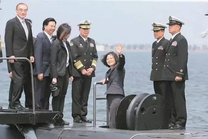 台当局的“潜艇美梦”要成真？岛内外都不信！