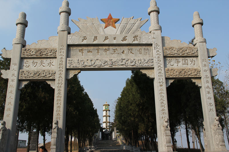 大姥爷名讳刘华庭,家住河南舞钢,当时为舞阳县,家有良田几十顷,生活