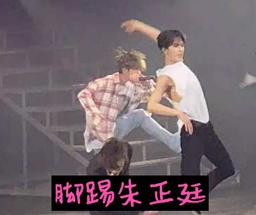 脚踢朱正廷怒推卜凡?蔡徐坤"霸凌"队友的真相是