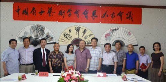 中国扇子艺术学会会长崔承顺:以扇艺促文艺交