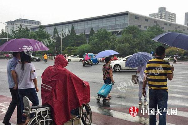 北京雨水减弱局地有阵雨 需防范地质灾害
