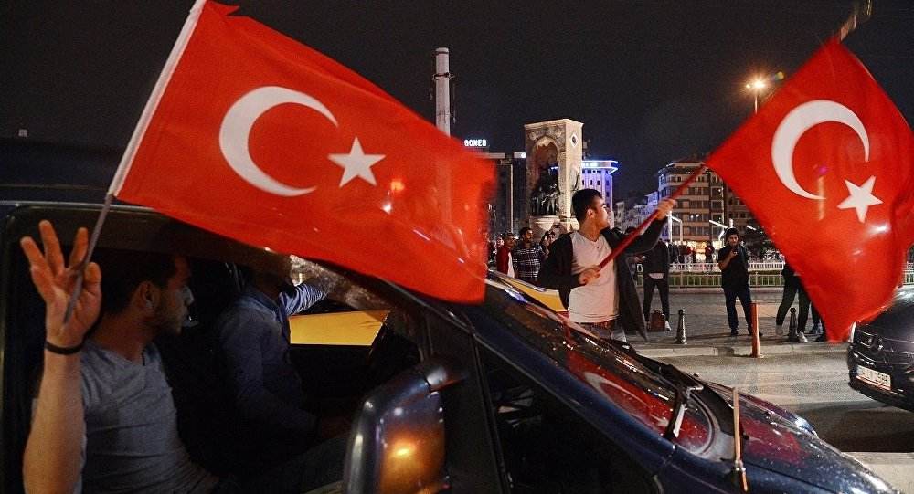 土耳其结束持续两年的紧急状态