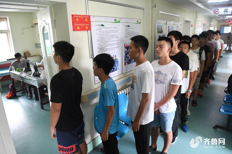 全国征兵体检工作开始 济南仅一家医院体检900人
