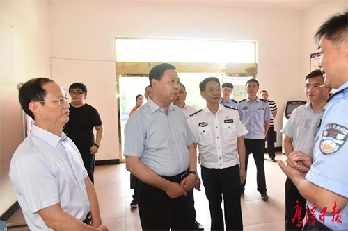 郭安:勇于担当敢作敢为 坚决打赢扫黑除恶这场