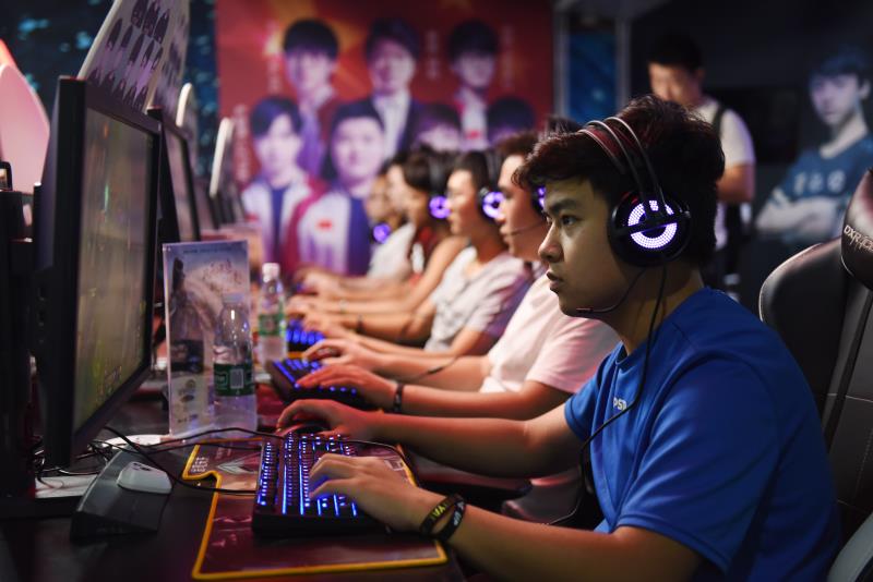 有实力才敢玩 国美大中中塔店电竞馆升级出发