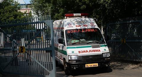 印度大巴相撞致9死40伤 其中一辆车满载婚礼宾客