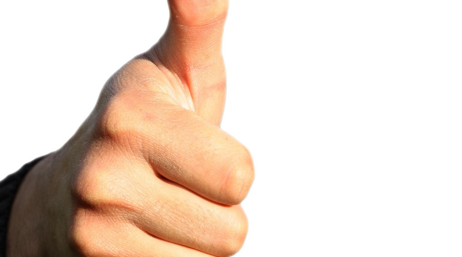 青岛好人王春华 20年免费为困难患者治疗不求