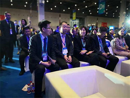 首届中国国际进口博览会展商客商供需对接会举
