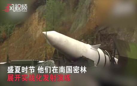 大国重锤：实拍“二炮”导弹昼夜发射 长剑飞天似彗星划过