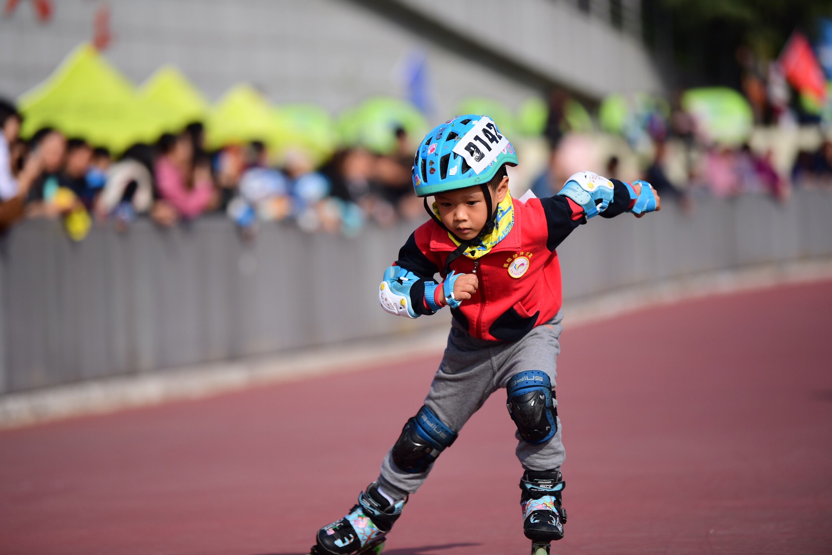 2018合肥市第六届青少年速度轮滑锦标赛在滨湖举行_安徽频道_凤凰网