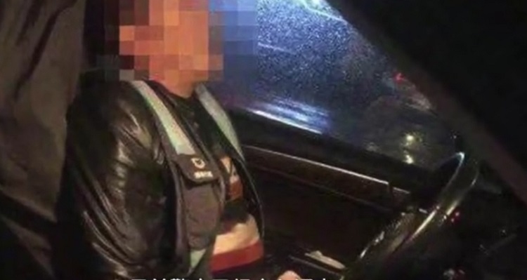 南京一滴滴代驾司机驾驶途中身亡 警方：正在尸检