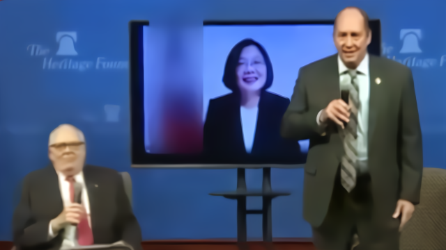 尴尬！蔡英文蹭会被美“友台”议员用韩语问候了一遍