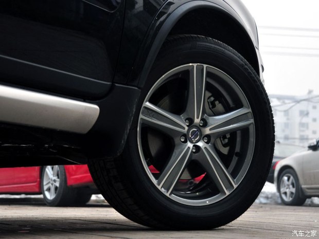 汽车保养小常识 夏季如何保养轮胎-泰州富豪沃