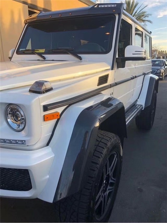 动感而全能的越野奔驰g550 4x4永不松懈