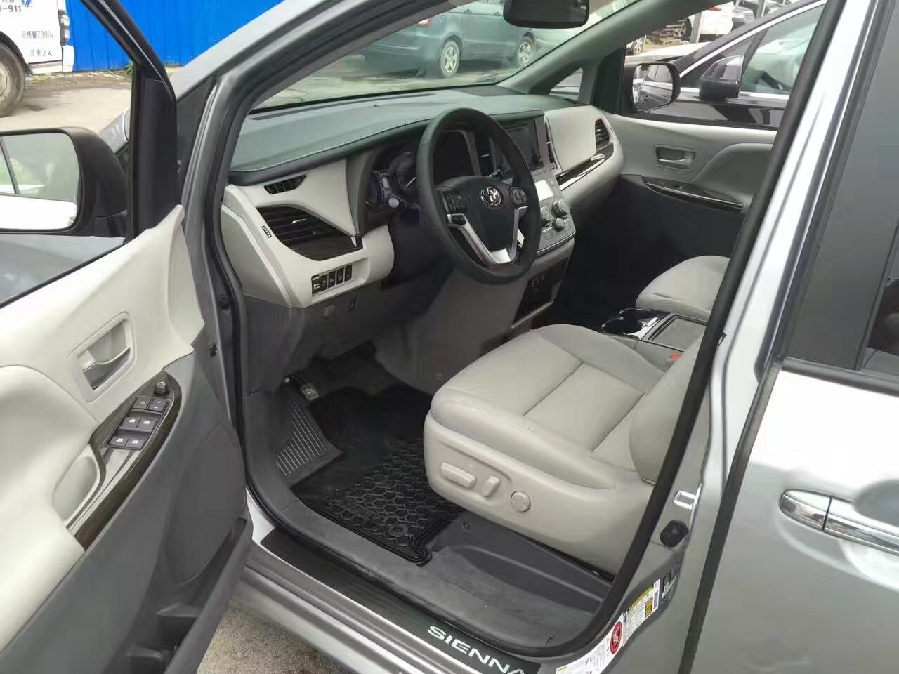 16款丰田塞纳加版现车天津最新降价信息-天津