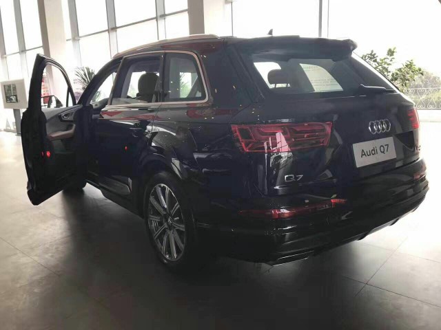 奥迪q7新款配置与价格 天津口岸批发直营抄底价格
