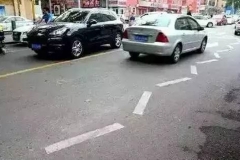 这些中国交通标志让人无语，真逆天了！