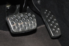 怪不得他们开车省油又安全 原来是这样